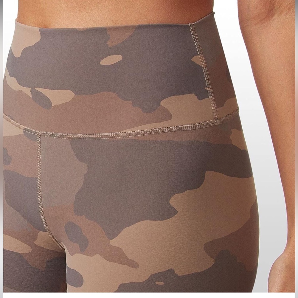 Ali High Waisted Vapor Legging in Putty Camo - Picture 3 of 9